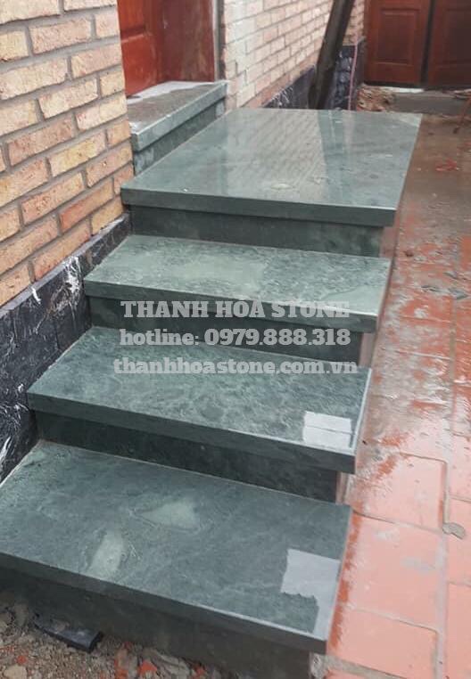 Đá xanh mài bóng ốp cầu thang